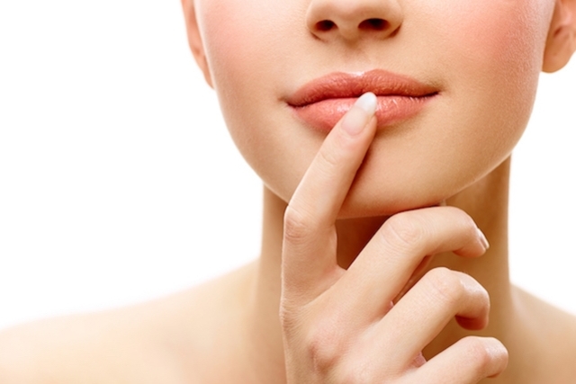 Cómo cuidar y dar volumen a los labios