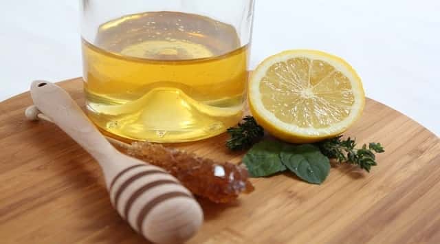 beneficios de tomar miel con limón
